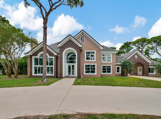 7693 Steeplechase Dr, Palm Beach Gardens, FL 33418