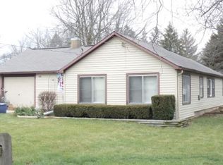 815 Esther Ave, Sycamore, IL 60178