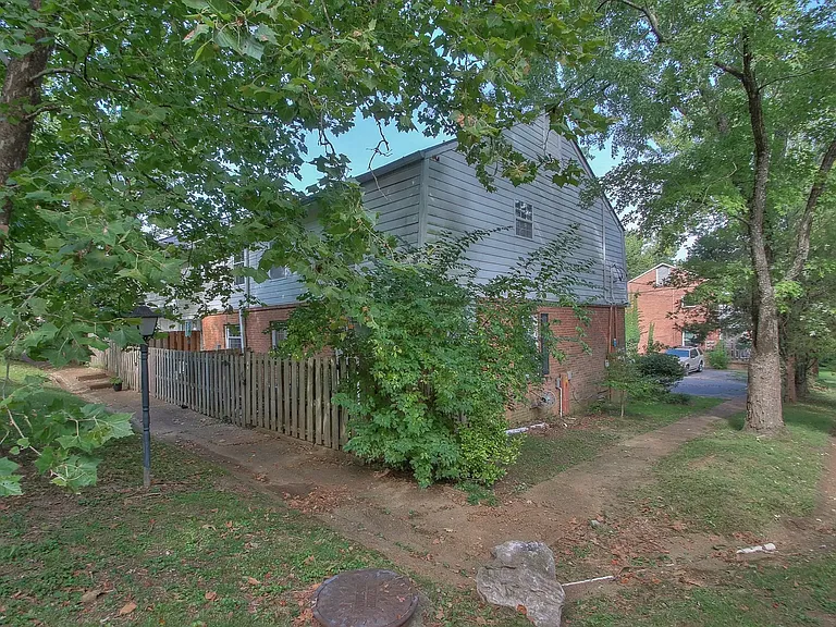5510 Country Dr #66 — Photo 32