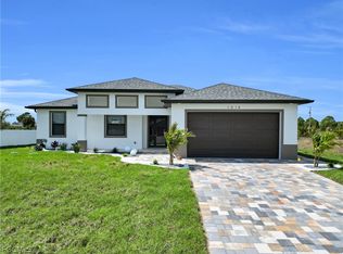 1014 Countess Ave, Lehigh Acres, FL 33974