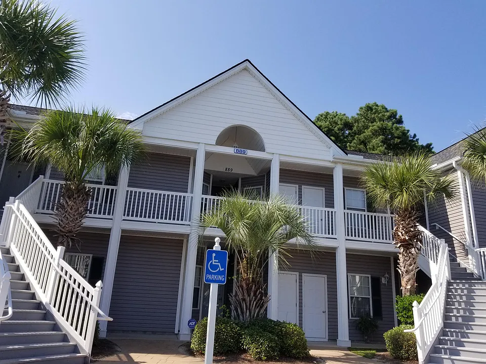 889 Palmetto Trl #1-203
