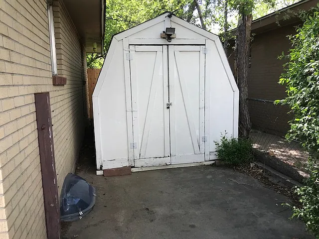 Shed