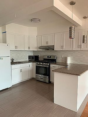 1st image of 1367 Fulton St Floor 3