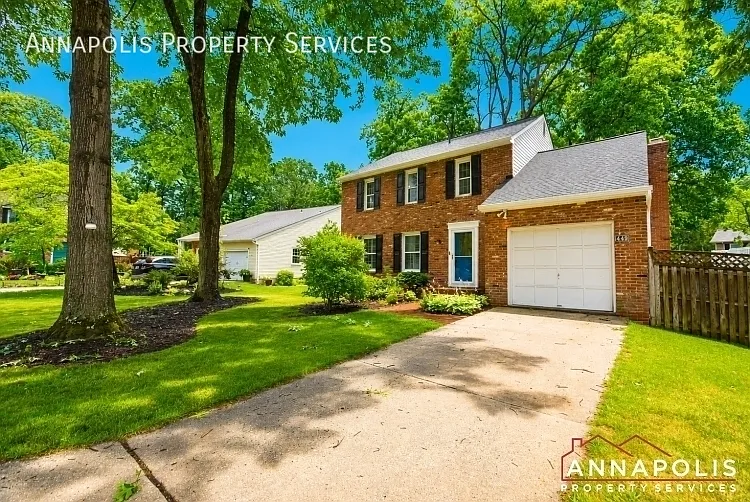 449 Alfreton Ct — Photo 2