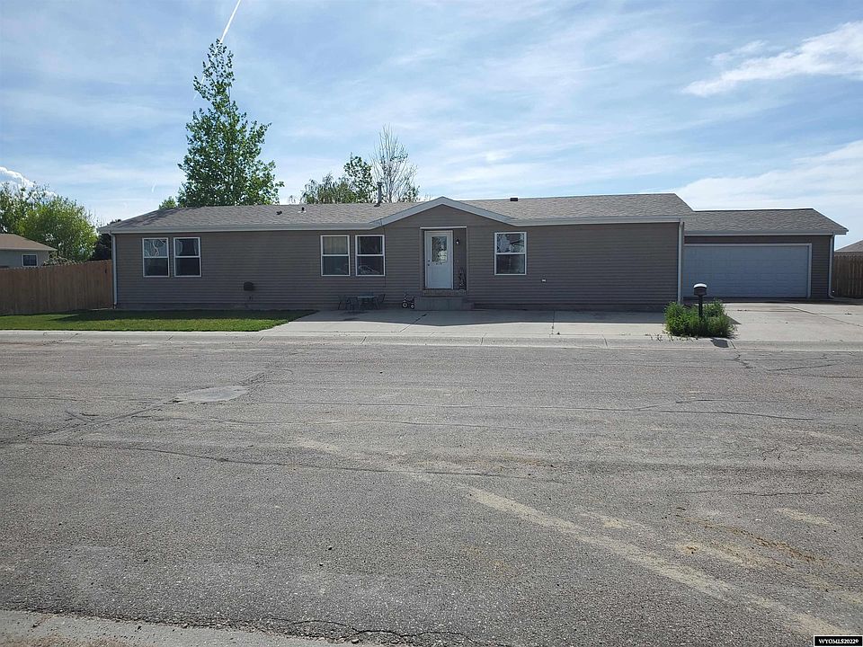 1st image of 902 Skyline Dr