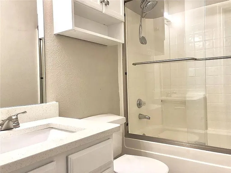 8000 Anchor St — Photo 32