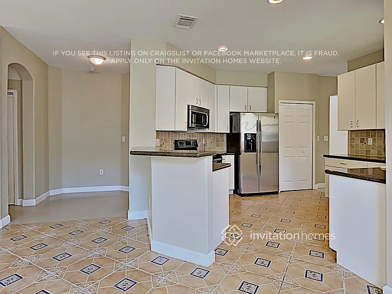 12141 SW 122nd Path — Photo 8