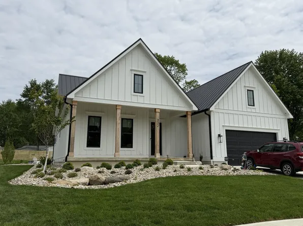332 Myrtle Dr, Westerville, OH 43081