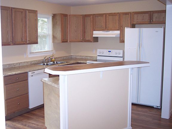 5th image of 125 Dawn Pl