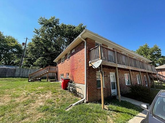 3rd image of 3558 S Lynn St #A