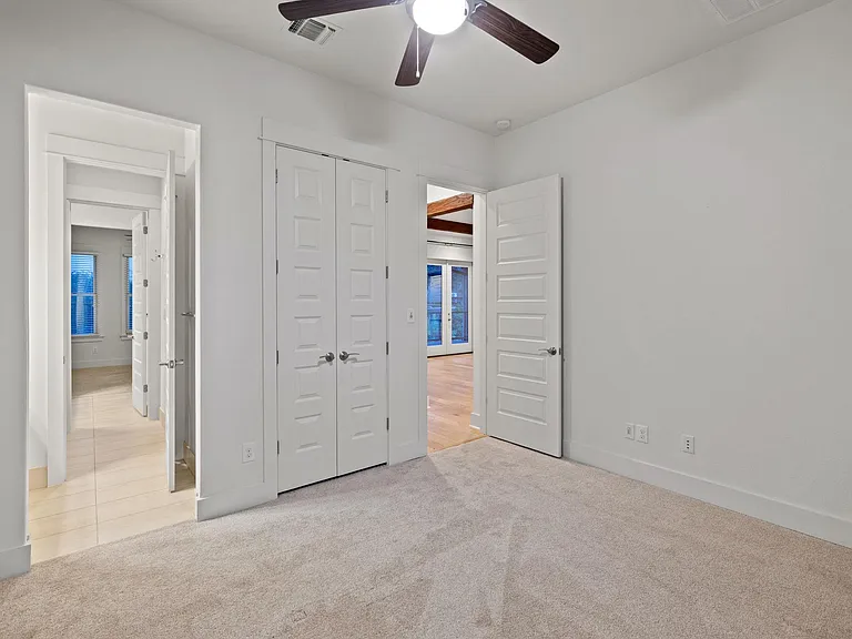2217 Seabiscuit Cv #105 — Photo 25