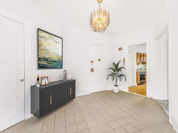 2nd image of 525 W 238th St APT 3H