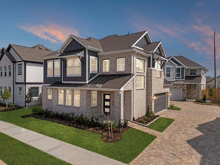 1308 Shaded Rock Dr — Photo 3