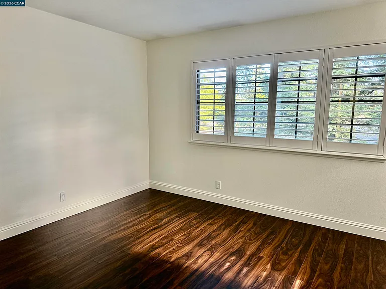 202 Kelley Ln — Photo 8