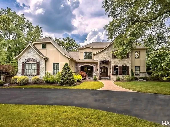 21 Lynnbrook Rd, Saint Louis, MO 63131
