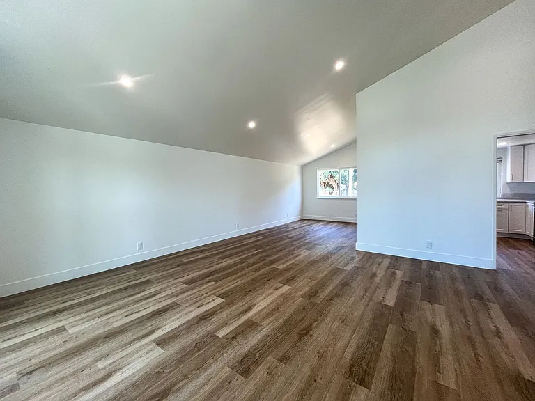 5281 Tattershall Ave — Photo 6