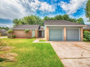 438 Lost Rock Dr, Webster, TX 77598