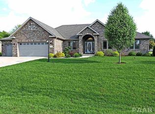 3624 Eagle Bnd, Pekin, IL 61554