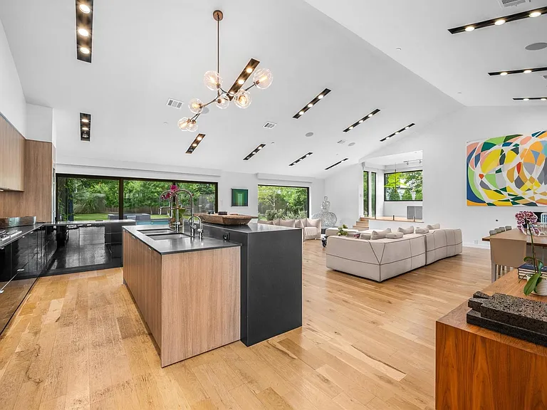 10 Inwood Oaks Dr — Photo 11