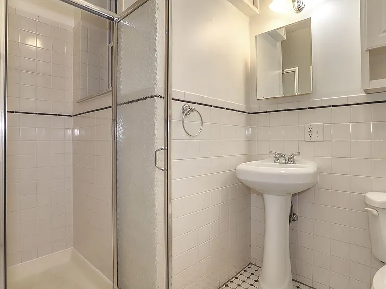 273 Webster Ave #3 — Photo 9