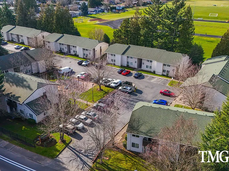 Kings Meadow Apartments — Photo 19