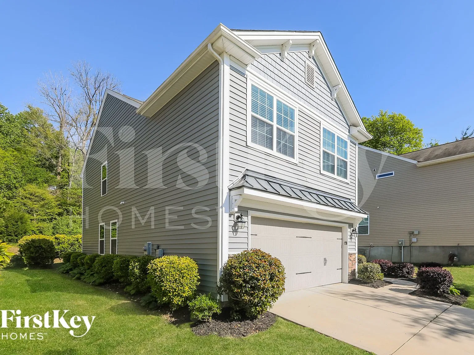 3 bed, 2.5 bath, 2136 sqft, $2,370 — Photo 2