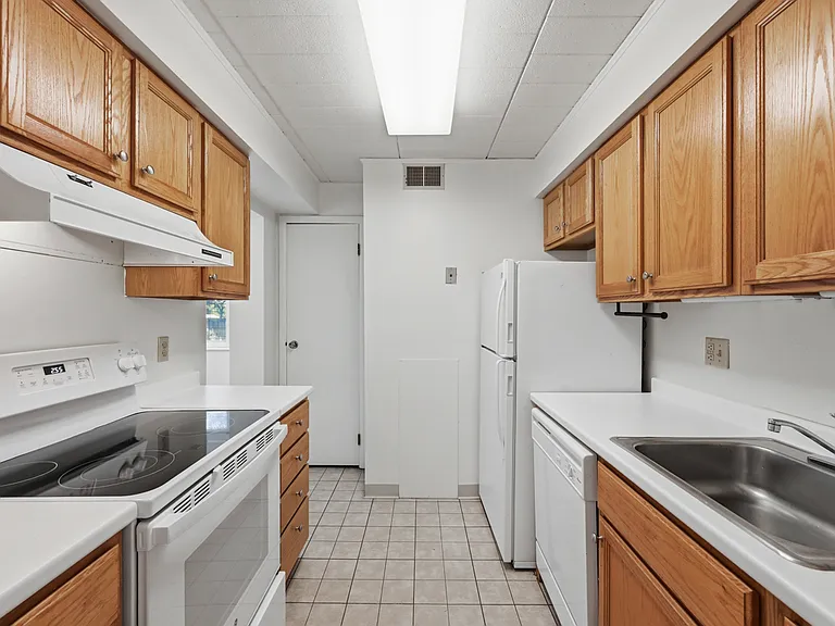 509 S Highland Ave #26 — Photo 7