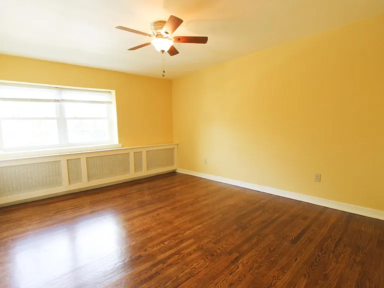 346 E Meehan Ave — Photo 19