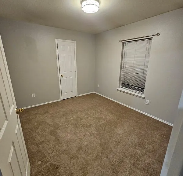6414 Macquarie Dr — Photo 3