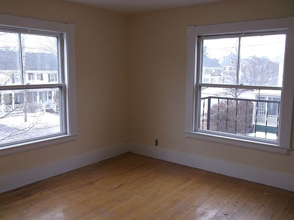 5th image of 25 Hall Ave