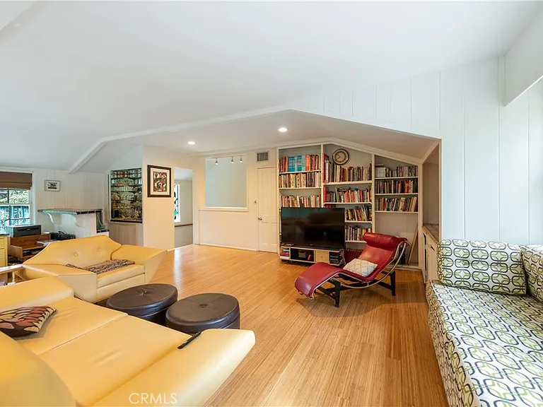 11446 Amanda Dr — Photo 22