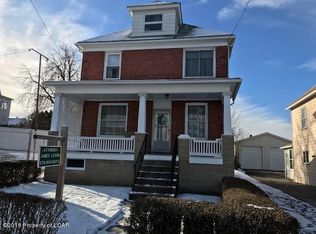 26 Regina St, Hanover Township, PA 18706