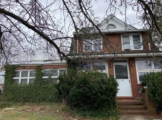 29 Rockaway Pkwy, Valley Stream, NY 11580