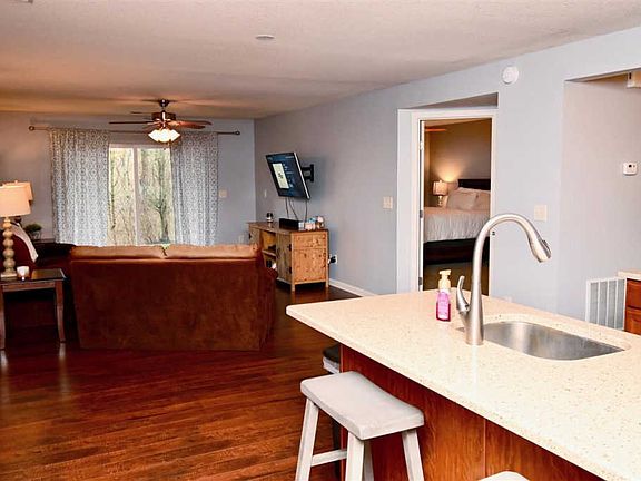 5th image of 2365 Twelve Oaks Dr