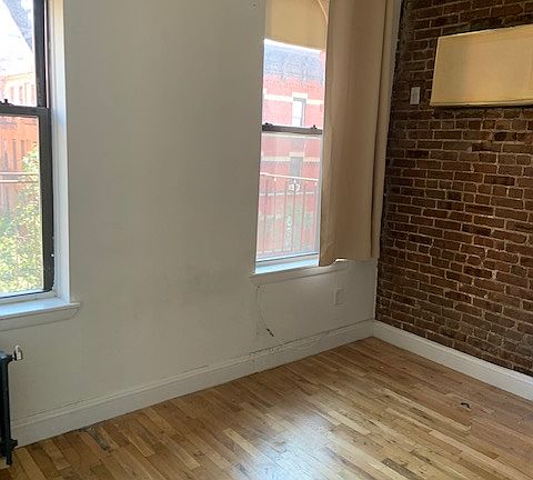 4th image of 452 E 84th St #4