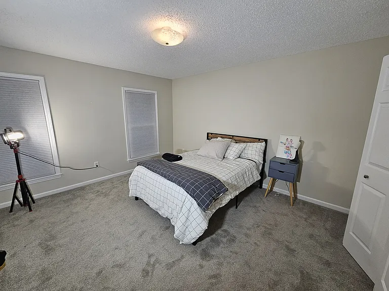 516 S Yates Rd — Photo 40