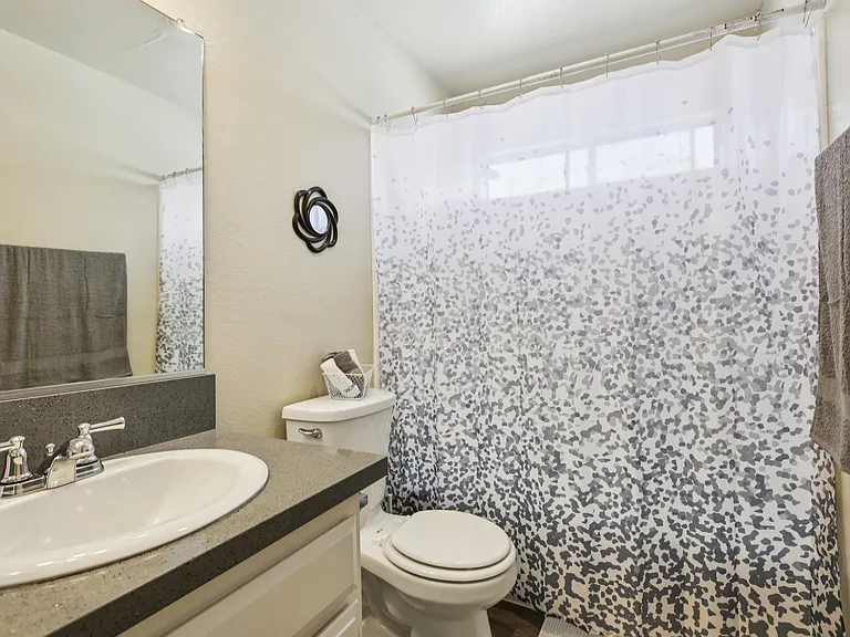 Casa Moreno Apartments — Photo 7