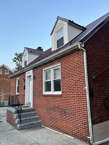 220 N Locust St Photo 1