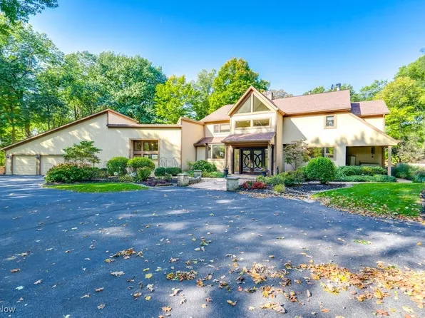 4670 Figgie Dr, Kirtland, OH 44094