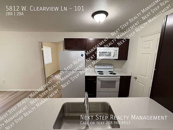 4th image of 5812 W Clearview Ln APT 101