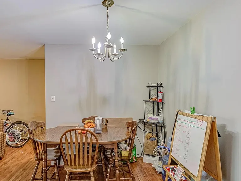 1208 Schaub Dr #C — Photo 3
