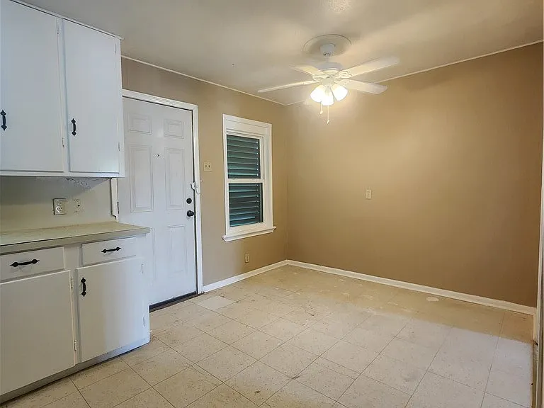 4945 Dodd Dr — Photo 7