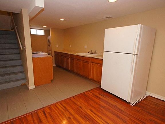 5th image of 3209 Glencoe St