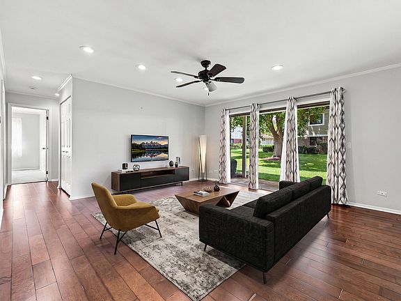 5th image of 586 Williamsburg Ct APT A1