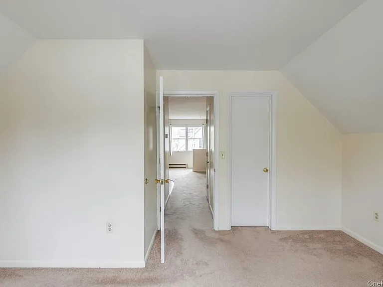 34 Appletree Dr — Photo 5
