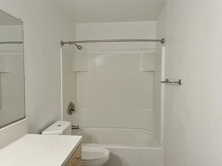Villa Serrano Apartment Homes — Photo 48