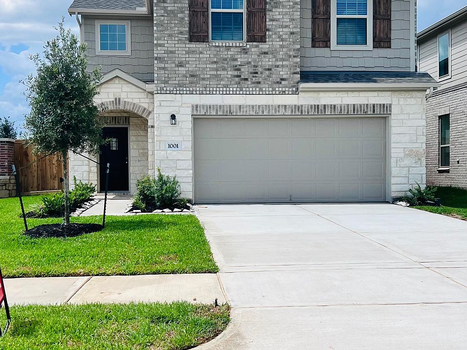 Ready home. Brand New Construction in Sunterra Lagoon Community.