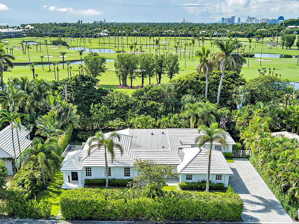 216 Bahama Ln