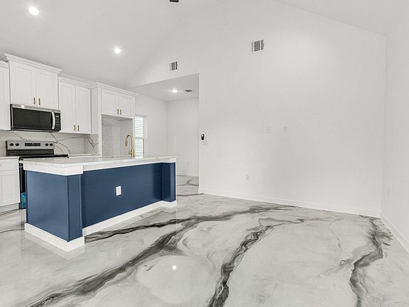 5th image of 16740 E Ivanhoe