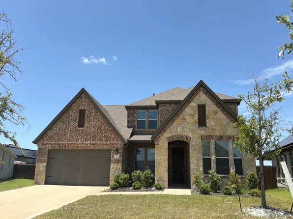 1751 Shumard St, Waxahachie, TX 75165